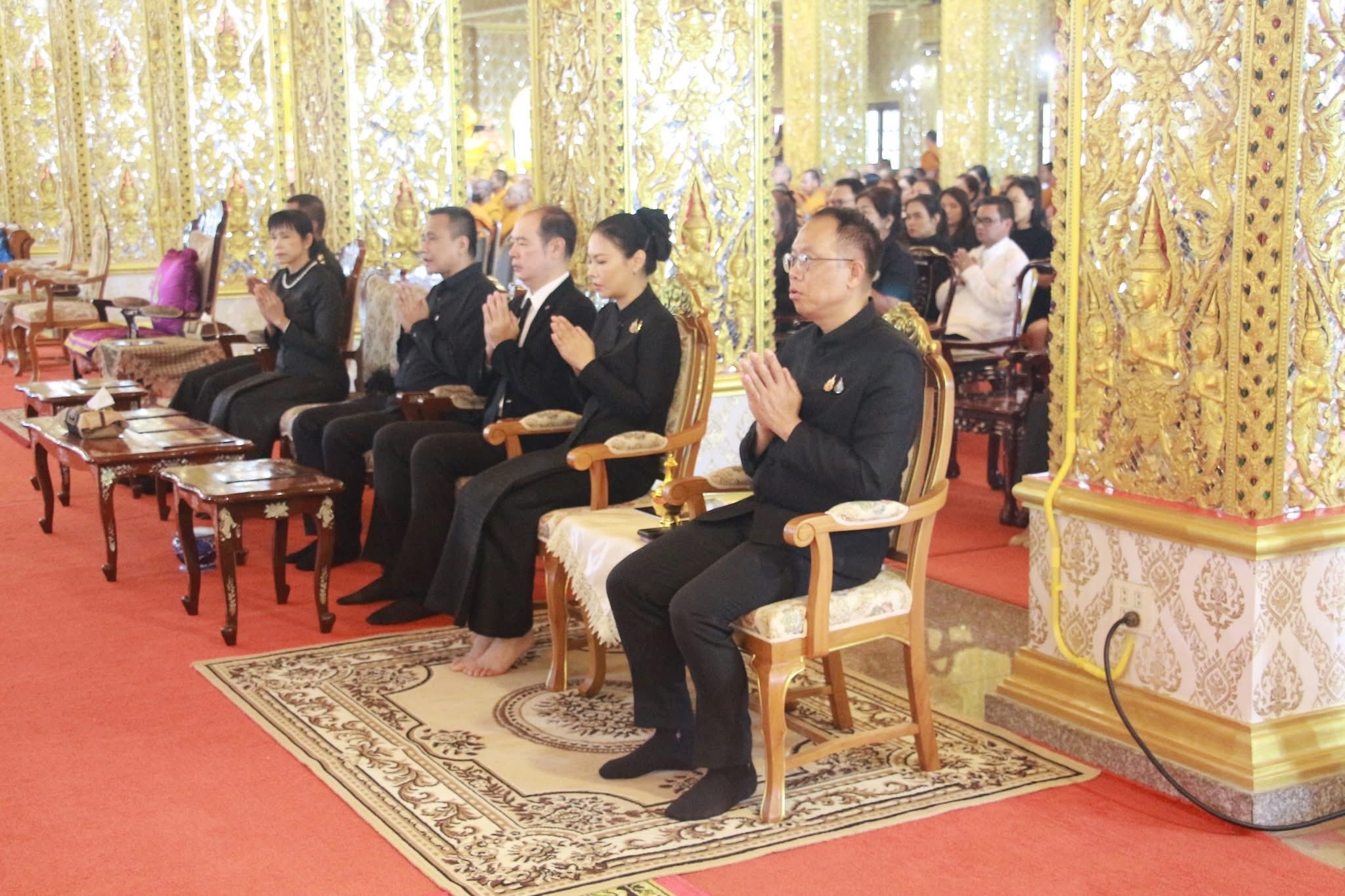 title - เข้าร่วมพิธีสวดพระพุทธมนต์และเจริญจิตตภาวนาอุทิศถวายพระราชกุศล แด่สมเด็จพระนางเจ้าสิริกิติ์ พระบรมราชินีนาถ พระบรมราชชนนีพันปีหลวง ประจำปีพุทธศักราช 2568 